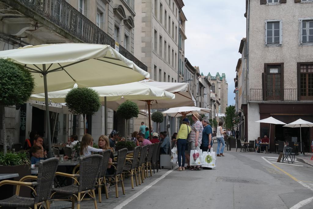 Penthouse Apartment Overlooking Place Carnot Carcasona Exterior foto