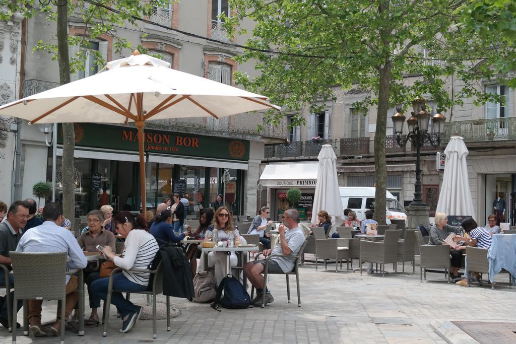 Penthouse Apartment Overlooking Place Carnot Carcasona Exterior foto